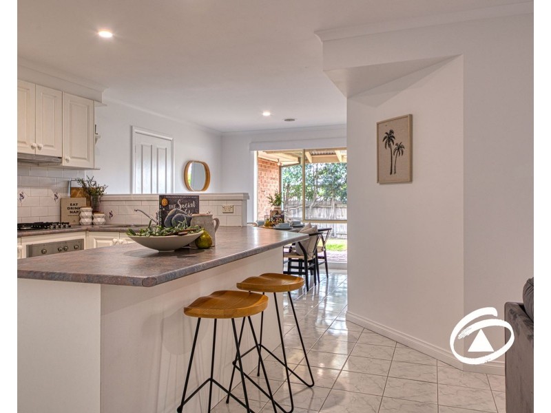 13 Claire Close, Pakenham VIC 3810