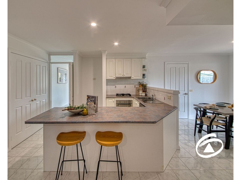 13 Claire Close, Pakenham VIC 3810