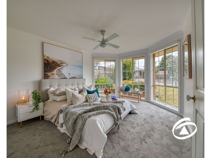 13 Claire Close, Pakenham VIC 3810