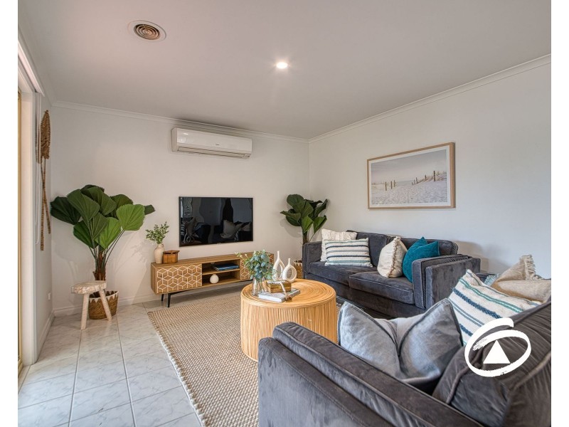 13 Claire Close, Pakenham VIC 3810