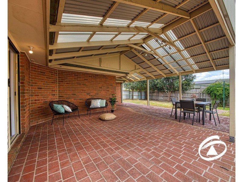 13 Claire Close, Pakenham VIC 3810
