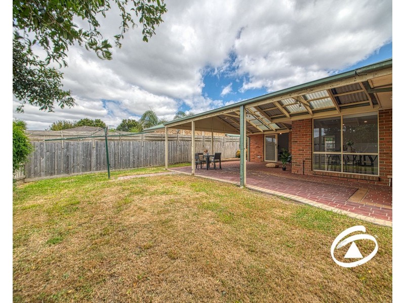 13 Claire Close, Pakenham VIC 3810