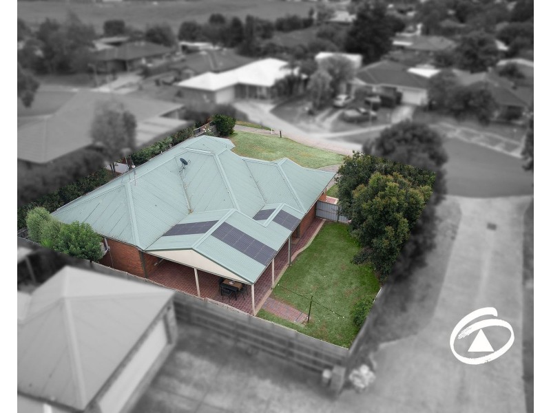 13 Claire Close, Pakenham VIC 3810