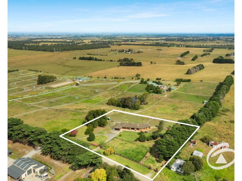 105 Seymour Road, Nar Nar Goon North VIC 3812