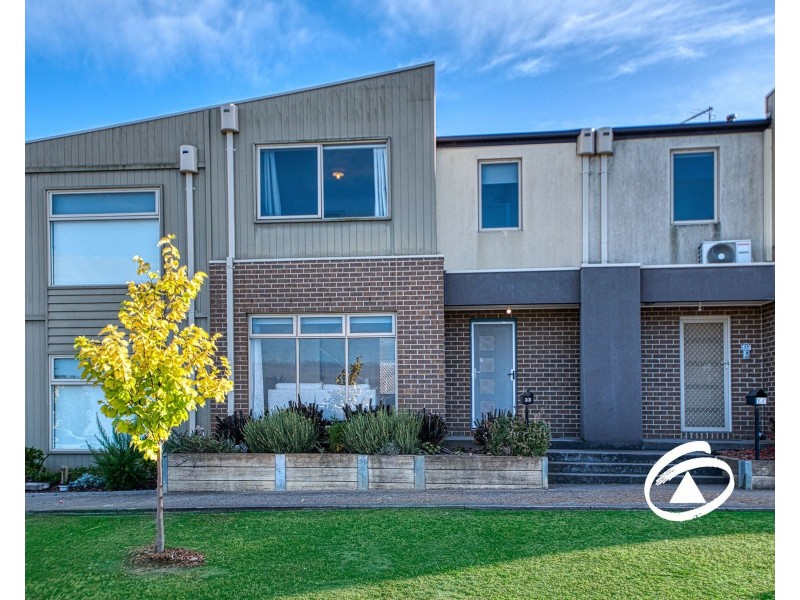 33 Atlantic Drive, Pakenham VIC 3810
