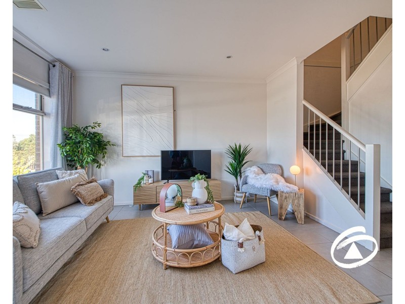 33 Atlantic Drive, Pakenham VIC 3810