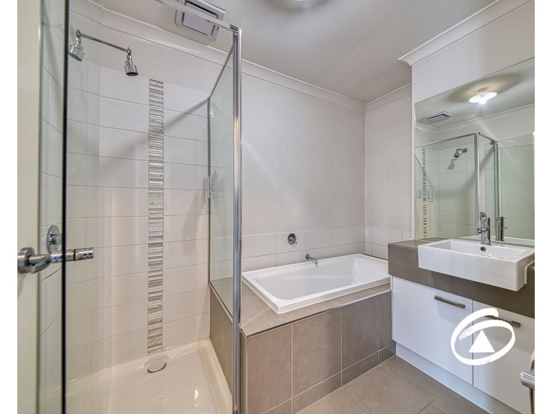 33 Atlantic Drive, Pakenham VIC 3810