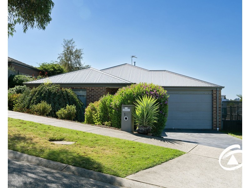 10 Ajax Street, Drouin VIC 3818