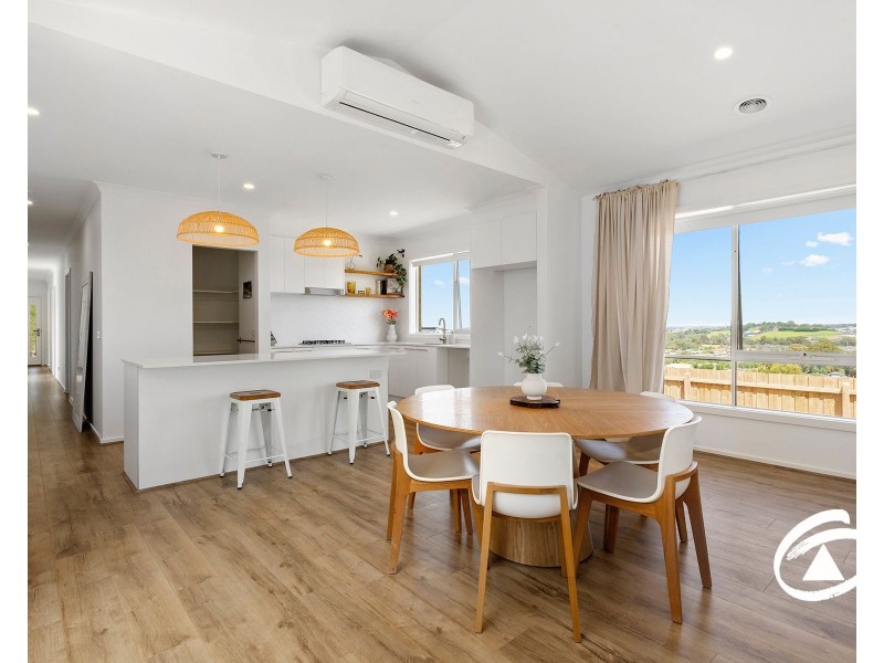 17 Blessing Rise, Pakenham VIC 3810