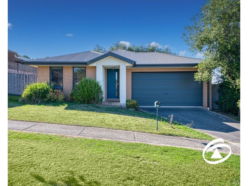 48 Springwater Drive, Drouin VIC 3818