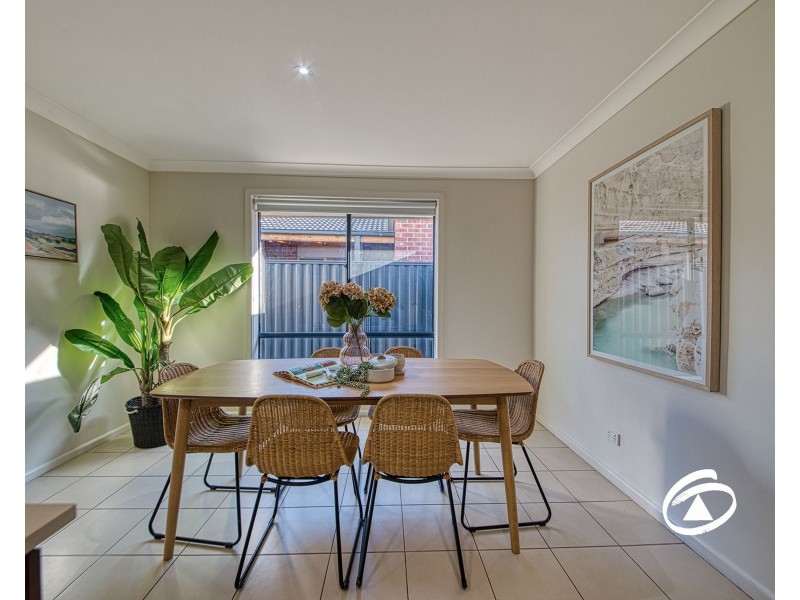 25 Tangelo Terrace, Pakenham VIC 3810