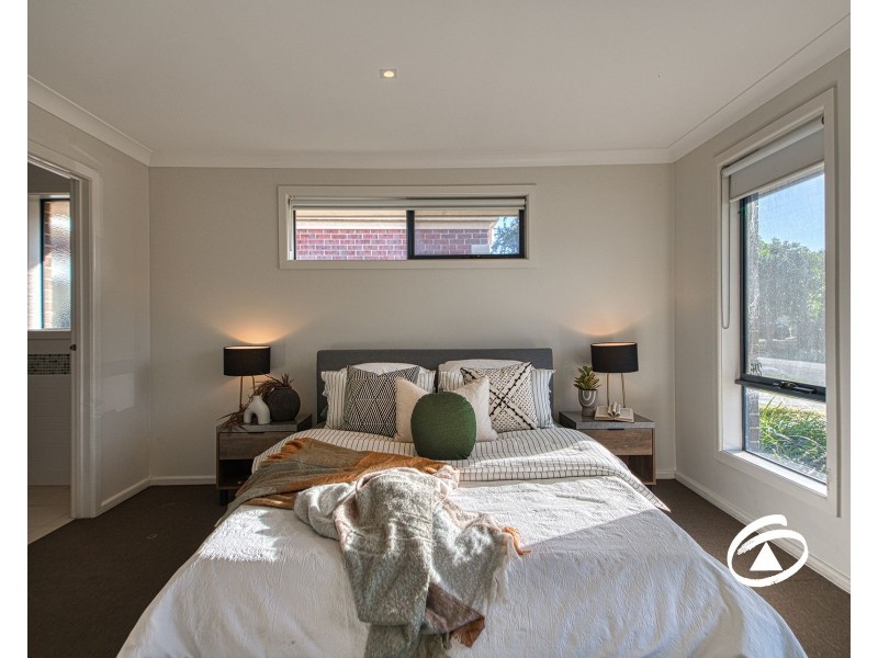 25 Tangelo Terrace, Pakenham VIC 3810