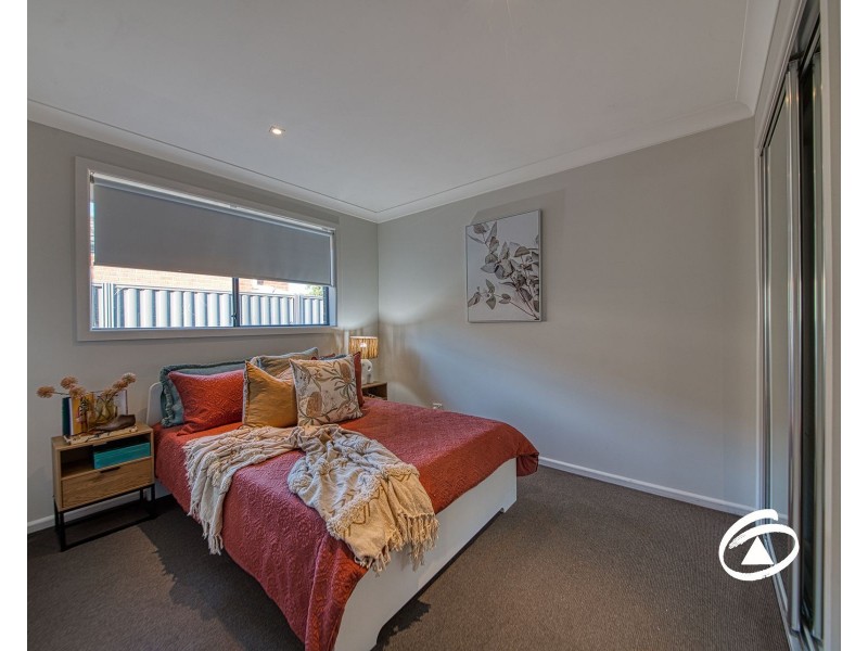 25 Tangelo Terrace, Pakenham VIC 3810