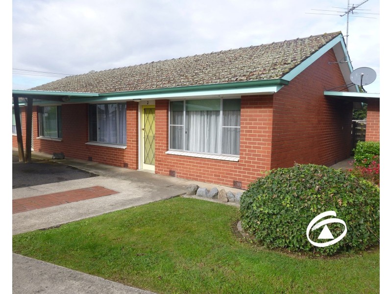 2/1 Charles Street, Pakenham VIC 3810