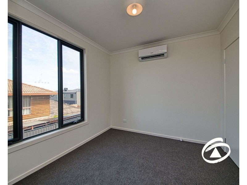 7 Oakpark Place, Officer VIC 3809