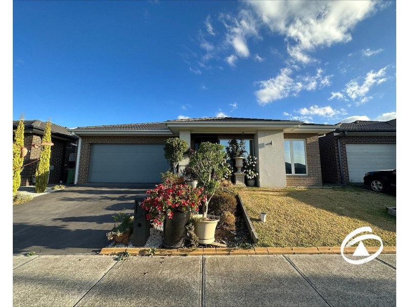 90 Clydevale Avenue, Clyde North VIC 3978