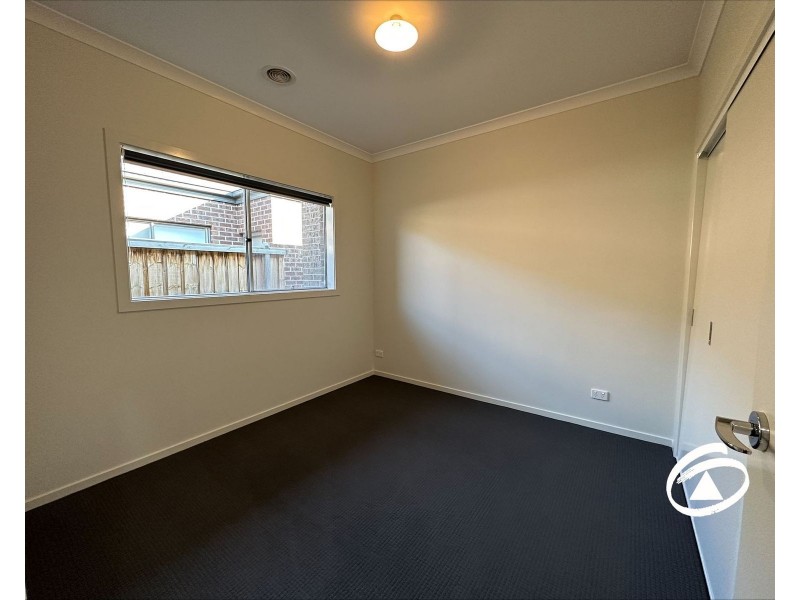 90 Clydevale Avenue, Clyde North VIC 3978