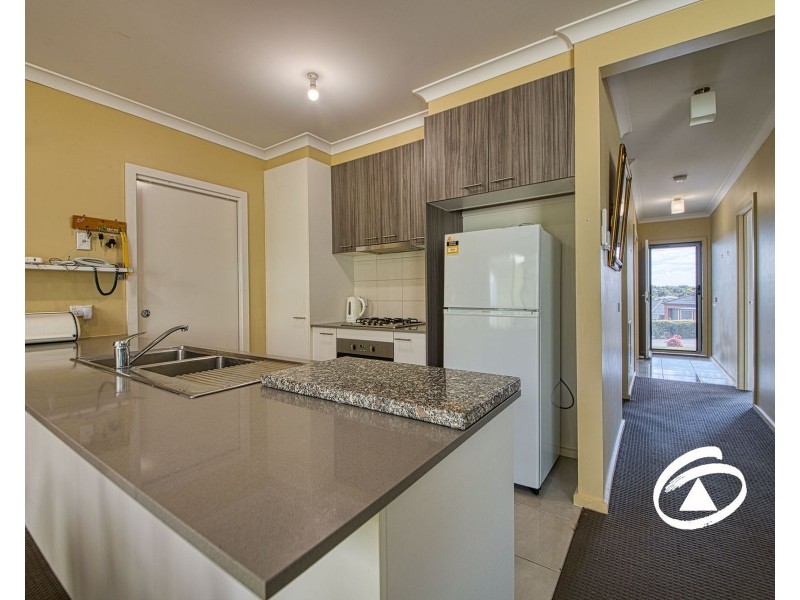 33/3 Manor View, Pakenham VIC 3810