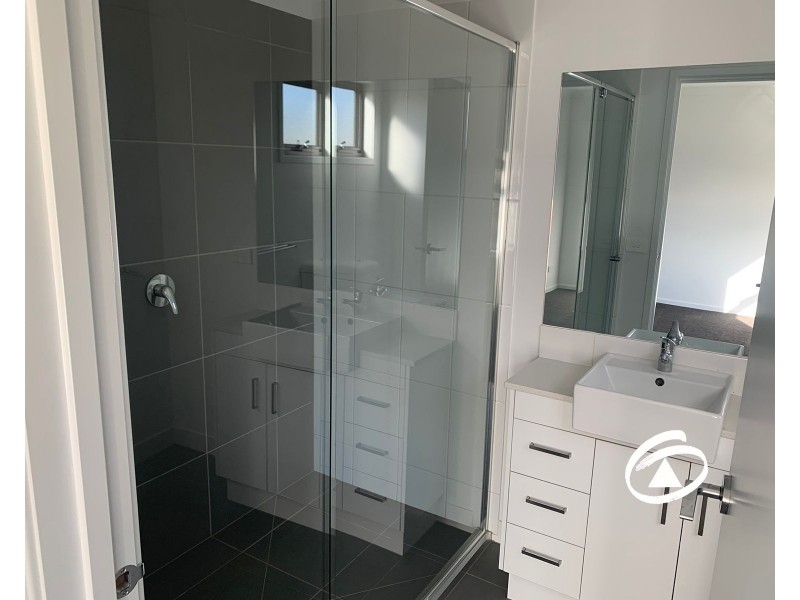35 Hunt Way, Pakenham VIC 3810
