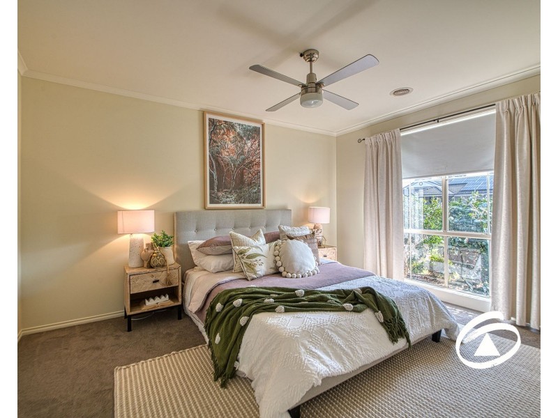 38 Scarlet Crescent, Pakenham VIC 3810