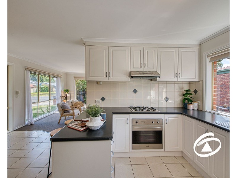1/13A Templeton Crescent, Pakenham VIC 3810