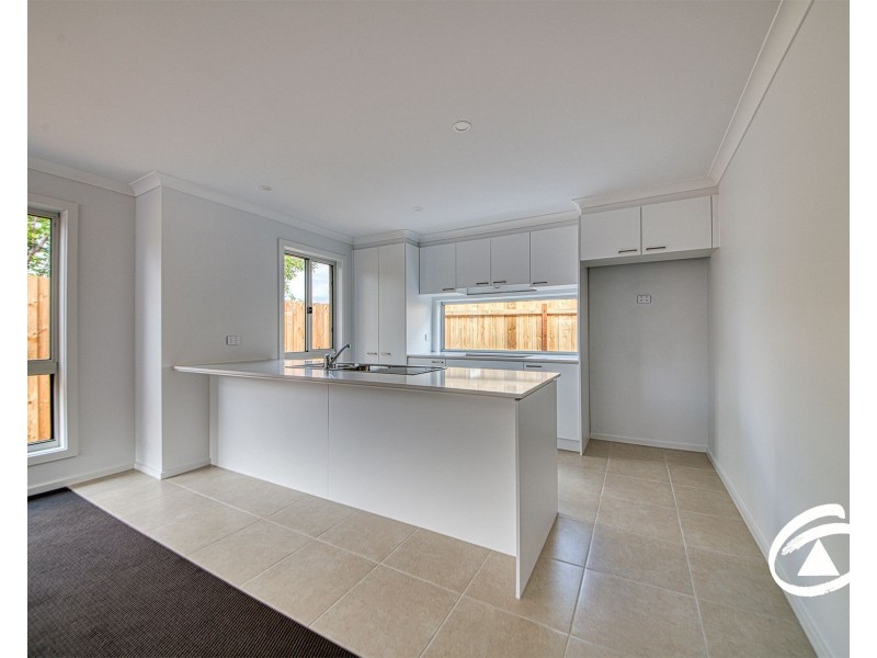 2 Kirra Court, Pakenham VIC 3810