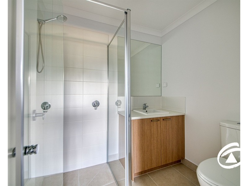 2 Kirra Court, Pakenham VIC 3810