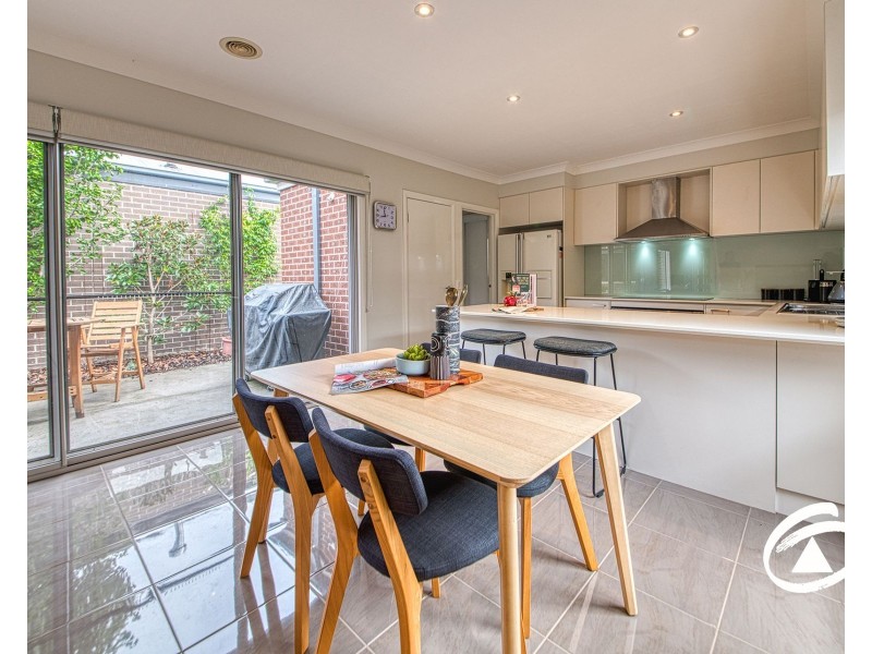 237 Pink Hill Boulevard, Officer VIC 3809