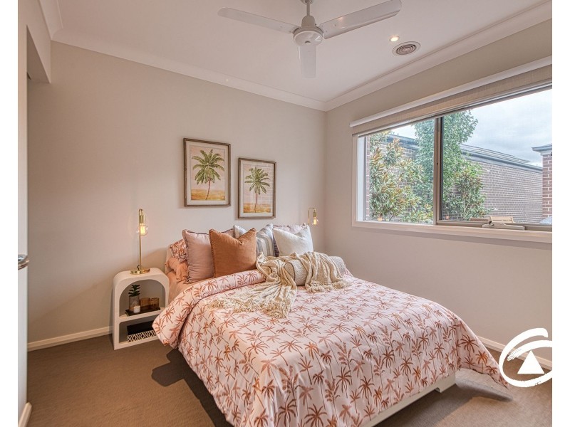 237 Pink Hill Boulevard, Officer VIC 3809