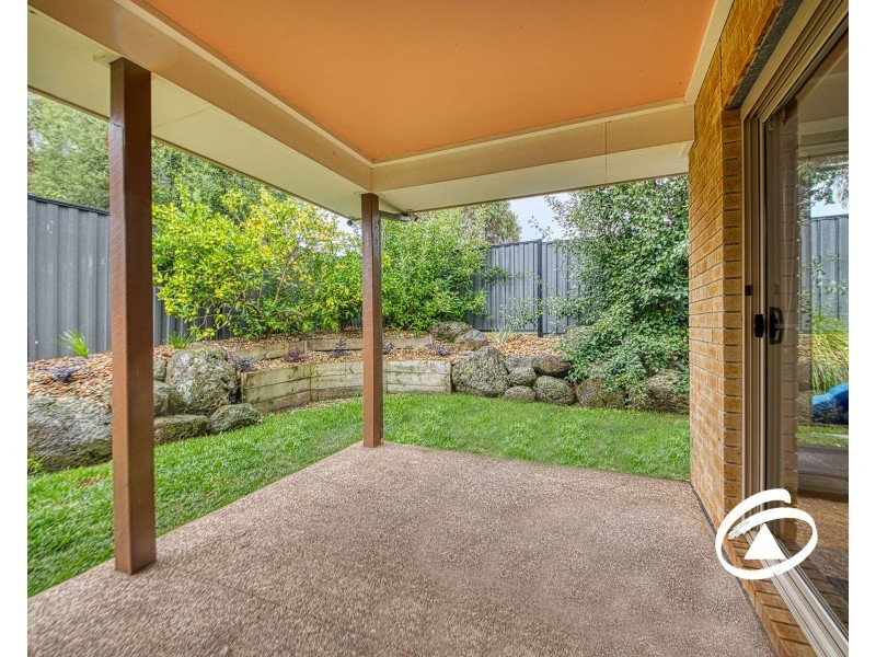 27 Bonneville Parade, Pakenham VIC 3810