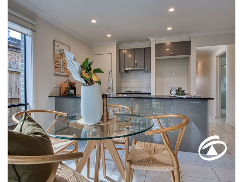 10 Etonian Street, Officer VIC 3809