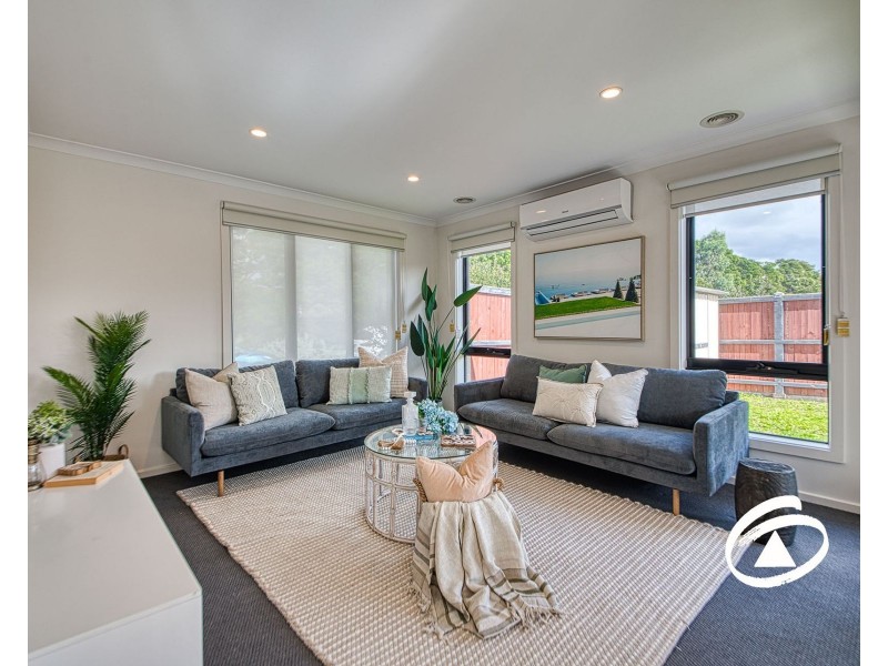 10 Etonian Street, Officer VIC 3809