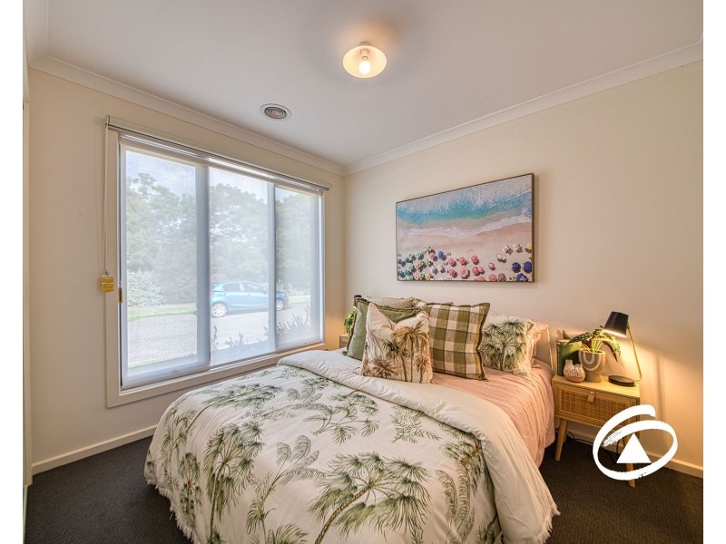 10 Etonian Street, Officer VIC 3809