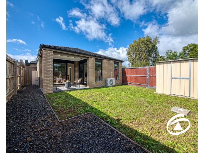 10 Etonian Street, Officer VIC 3809