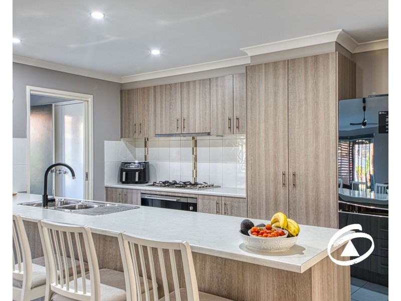 64 Greendale Boulevard, Pakenham VIC 3810