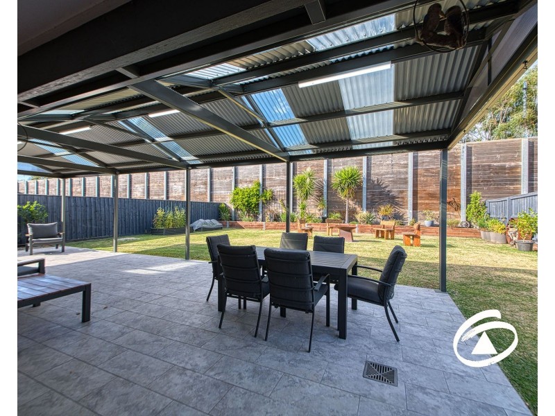 64 Greendale Boulevard, Pakenham VIC 3810