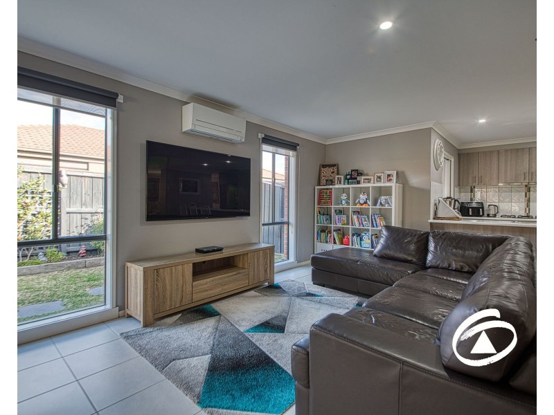64 Greendale Boulevard, Pakenham VIC 3810