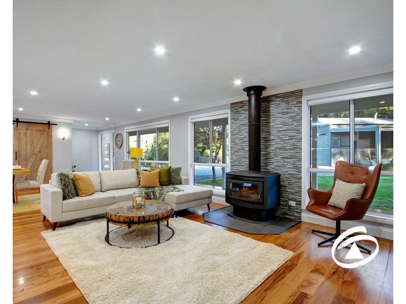 32 View Hill Road, Cockatoo VIC 3781