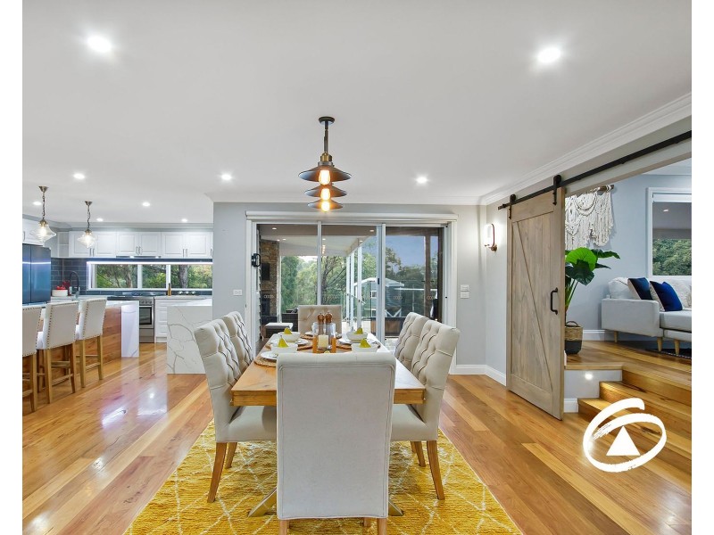 32 View Hill Road, Cockatoo VIC 3781