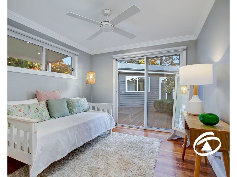 32 View Hill Road, Cockatoo VIC 3781