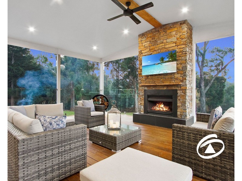 32 View Hill Road, Cockatoo VIC 3781