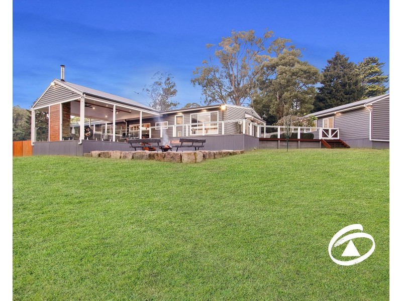 32 View Hill Road, Cockatoo VIC 3781