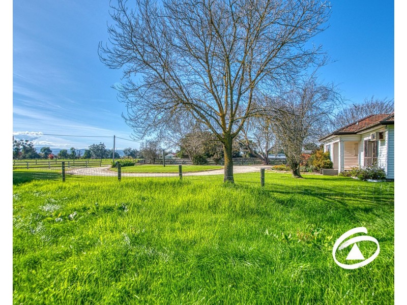 12 Sherwood Street, Longwarry North VIC 3816