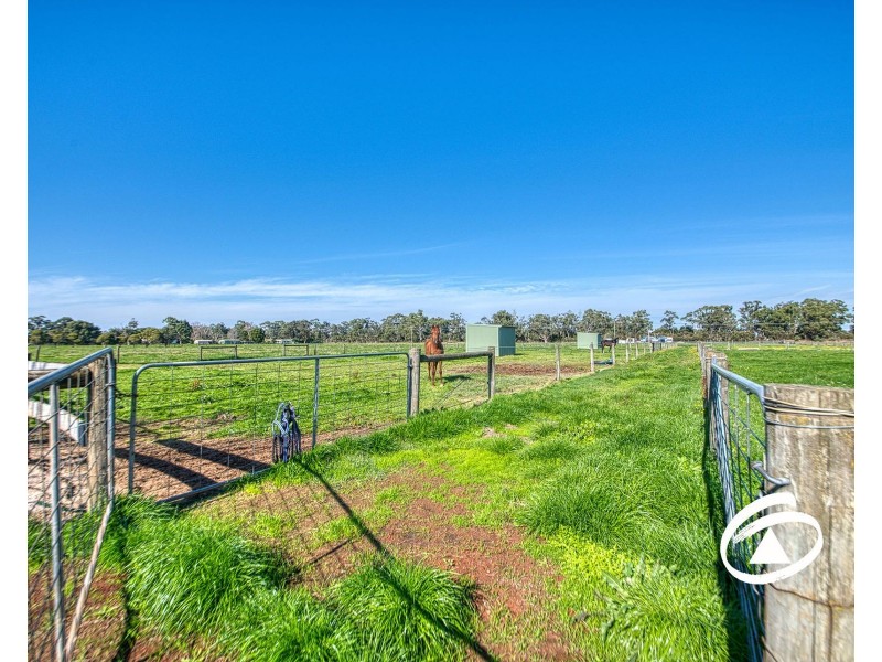 12 Sherwood Street, Longwarry North VIC 3816