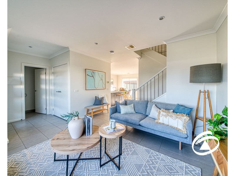 53 Atlantic Drive, Pakenham VIC 3810