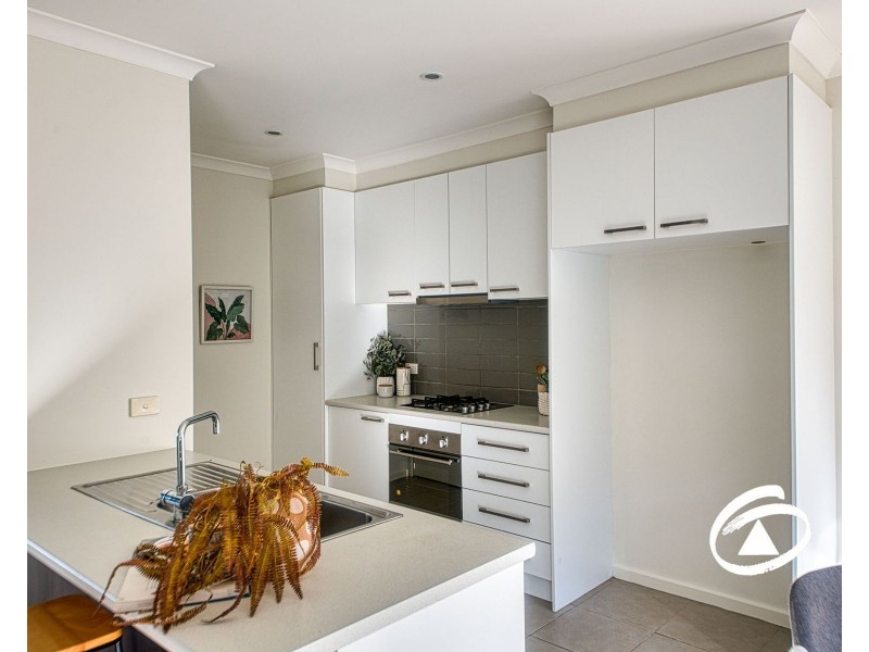 53 Atlantic Drive, Pakenham VIC 3810