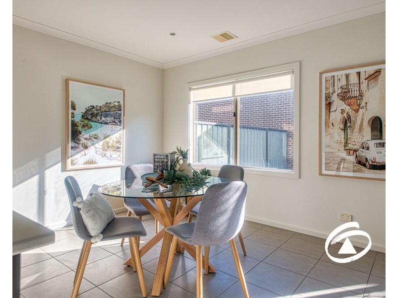 53 Atlantic Drive, Pakenham VIC 3810