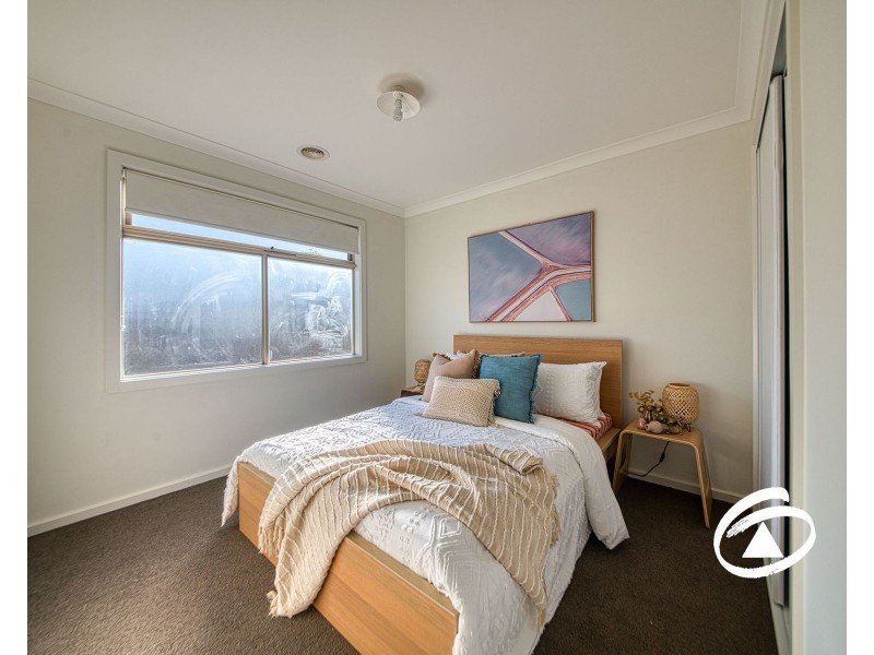 53 Atlantic Drive, Pakenham VIC 3810