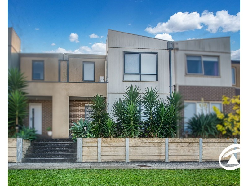 61 Atlantic Drive, Pakenham VIC 3810