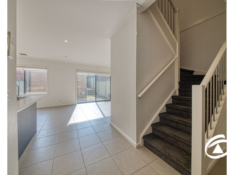 61 Atlantic Drive, Pakenham VIC 3810